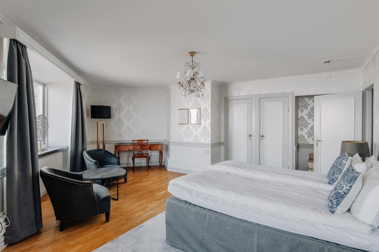 Hotel Gyllene Uttern Gränna Екстериор снимка