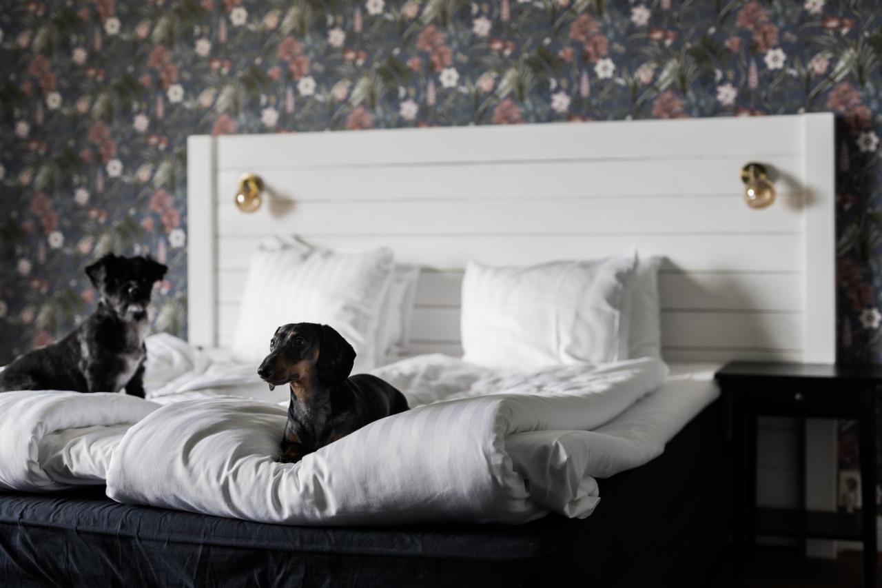 Hotel Gyllene Uttern Gränna Екстериор снимка