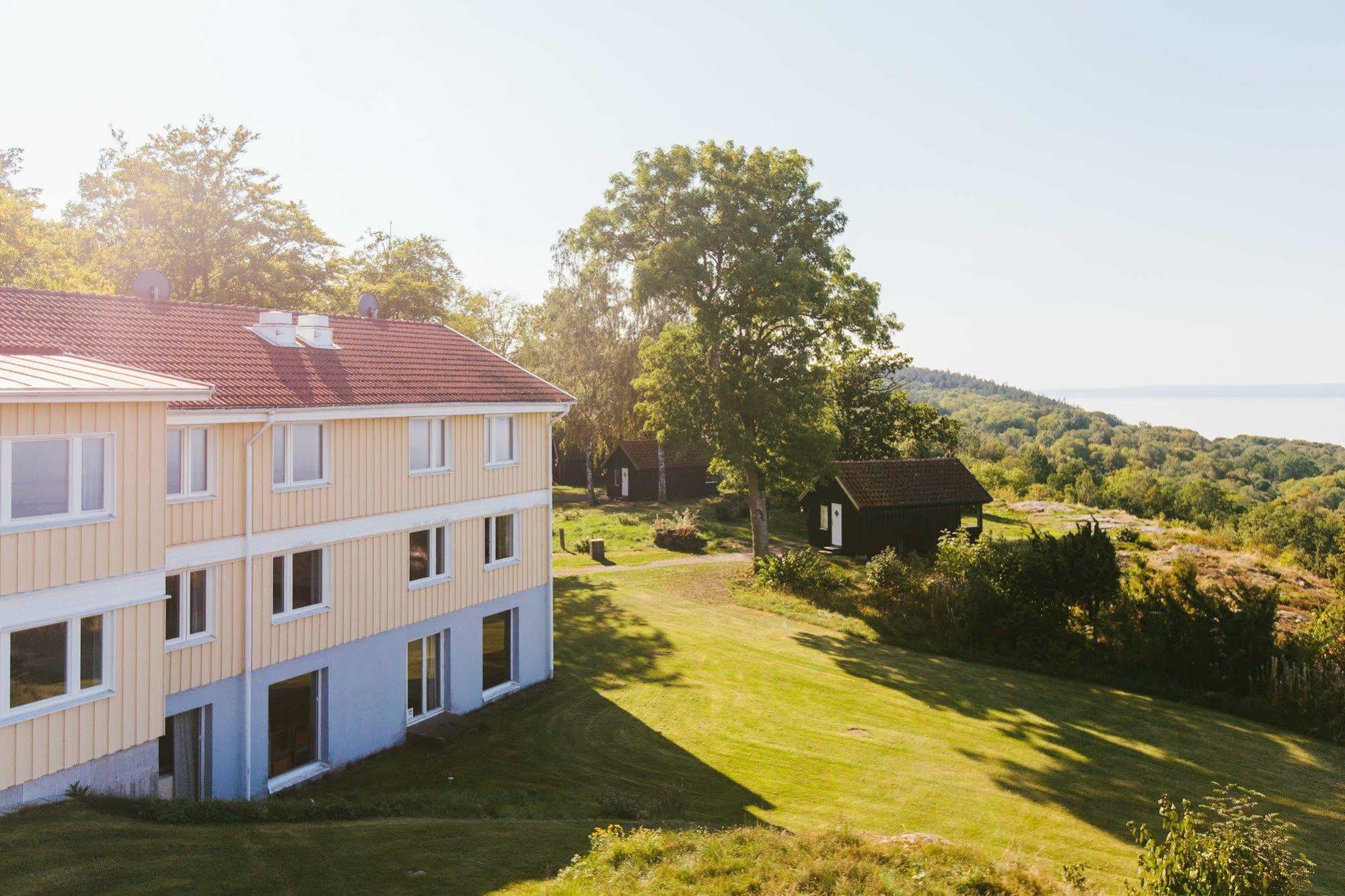 Hotel Gyllene Uttern Gränna Екстериор снимка